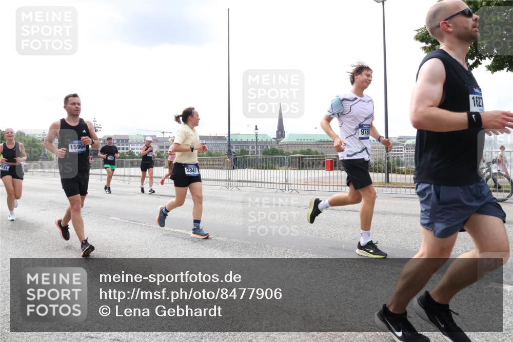 29.06.2025 - hella hamburg halbmarathon Lena Gebhardt http://msf.ph/oto/8477906 29.06.2025 10:33:25 Lombardsbrücke 1591, 15964, 3341, 9780, 1627, 1324, 1764, 1995, 2038, 2054, 2085, 2342, 2776, 2838, 2959, 3170, 3341, 3391, 3560, 3812, 3871, 4030, 4096, 4164, 4361, 4433, 4445, 4449, 4555, 4650, 5075, 5096, 5110, 5141, 5180, 5569, 5581, 5917, 6109, 6773, 6854, 6999, 7653, 7705, 7982, 8021, 8157, 8282, 8595, 8891, 9143, 9234, 9258, 9289, 9438, 9471, 9591, 9592, 9750, 9768, 9780, 9799, 11229, 11260, 11713, 11811, 11826, 12039, 14305, 14743, 15951 meine-sportfotos.de
