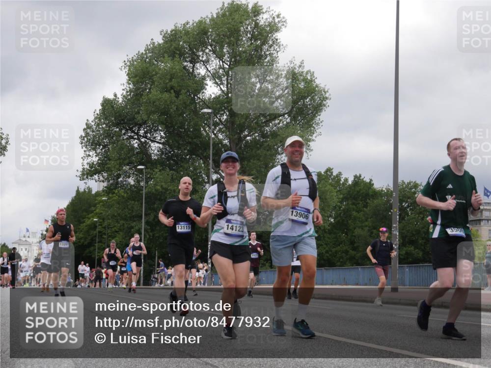 29.06.2025 - hella hamburg halbmarathon Luisa Fischer http://msf.ph/oto/8477932 29.06.2025 10:48:09 Kennedybrücke 13261, 13115, 14123, 6922, 13906, 350, 1273, 1685, 1713, 3238, 3506, 6002, 6922, 7541, 10223, 10303, 10304 meine-sportfotos.de