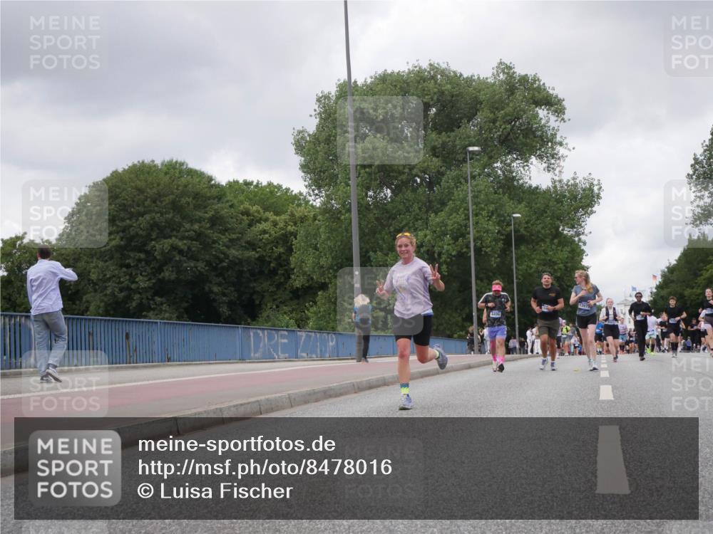 29.06.2025 - hella hamburg halbmarathon Luisa Fischer http://msf.ph/oto/8478016 29.06.2025 10:48:15 Kennedybrücke 13973, 1273, 1685, 1713, 3238, 6002, 7216, 7541, 8605, 9084, 9085, 10223 meine-sportfotos.de
