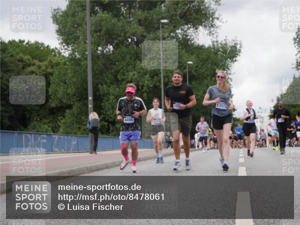 29.06.2025 - hella hamburg halbmarathon Luisa Fischer http://msf.ph/oto/8478061 29.06.2025 10:48:18 Kennedybrücke 4496, 1127, 150, 13973, 1273, 1685, 3238, 6002, 7216, 7541, 8605, 9084, 9085, 10223 meine-sportfotos.de