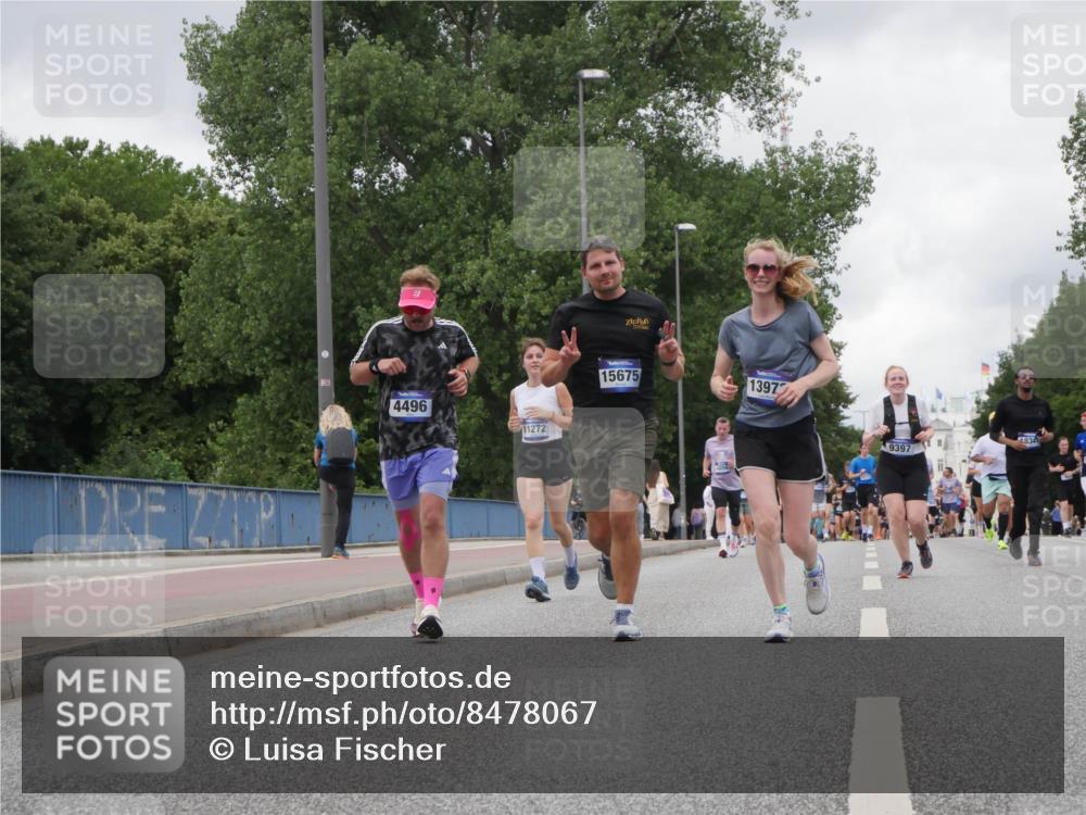 29.06.2025 - hella hamburg halbmarathon Luisa Fischer http://msf.ph/oto/8478067 29.06.2025 10:48:18 Kennedybrücke 4496, 11272, 15675, 1397, 9397, 1273, 1685, 3238, 6002, 7216, 7541, 8605, 9084, 9085, 10223 meine-sportfotos.de