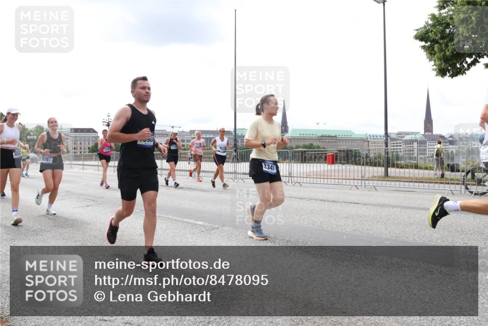 29.06.2025 - hella hamburg halbmarathon Lena Gebhardt http://msf.ph/oto/8478095 29.06.2025 10:33:25 Lombardsbrücke 959, 9591, 504, 17135, 3341, 1324, 1764, 1995, 2038, 2054, 2085, 2342, 2776, 2838, 2959, 3170, 3341, 3391, 3560, 3812, 3871, 4030, 4096, 4164, 4361, 4433, 4445, 4449, 4555, 4650, 5075, 5096, 5110, 5141, 5180, 5569, 5581, 5917, 6109, 6773, 6854, 6999, 7653, 7705, 7982, 8021, 8157, 8282, 8595, 8891, 9143, 9234, 9258, 9289, 9438, 9471, 9591, 9592, 9750, 9768, 9780, 9799, 11229, 11260, 11713, 11811, 11826, 12039, 14305, 14743, 15951 meine-sportfotos.de