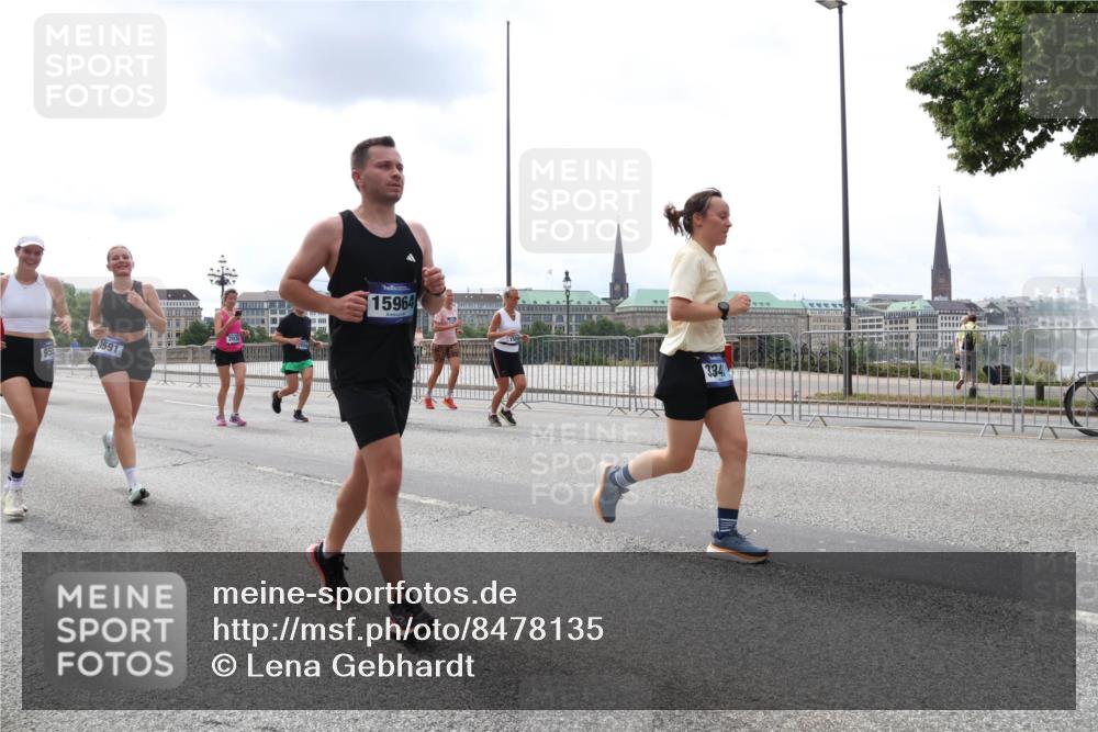 29.06.2025 - hella hamburg halbmarathon Lena Gebhardt http://msf.ph/oto/8478135 29.06.2025 10:33:25 Lombardsbrücke 9591, 15964, 334, 1324, 1764, 1995, 2038, 2054, 2085, 2342, 2776, 2838, 2959, 3170, 3341, 3391, 3560, 3812, 3871, 4030, 4096, 4164, 4361, 4433, 4445, 4449, 4555, 4650, 5075, 5096, 5110, 5141, 5180, 5569, 5581, 5917, 6109, 6773, 6854, 6999, 7653, 7705, 7982, 8021, 8157, 8282, 8595, 8891, 9143, 9234, 9258, 9289, 9438, 9471, 9591, 9592, 9750, 9768, 9780, 9799, 11229, 11260, 11713, 11811, 11826, 12039, 14305, 14743, 15951 meine-sportfotos.de
