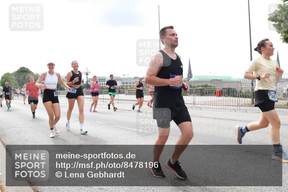 29.06.2025 - hella hamburg halbmarathon Lena Gebhardt http://msf.ph/oto/8478196 29.06.2025 10:33:26 Lombardsbrücke 91, 959, 341, 1324, 1764, 1995, 2038, 2054, 2085, 2342, 2776, 2838, 2959, 3170, 3341, 3391, 3560, 3812, 3871, 4030, 4096, 4164, 4361, 4433, 4445, 4449, 4650, 5075, 5096, 5110, 5141, 5180, 5569, 5581, 5917, 6109, 6773, 6854, 6999, 7653, 7705, 7982, 8021, 8157, 8282, 8595, 8891, 9143, 9234, 9258, 9289, 9438, 9471, 9591, 9592, 9750, 9780, 9799, 11229, 11260, 11713, 11811, 11826, 12039, 14305, 14743, 15951 meine-sportfotos.de