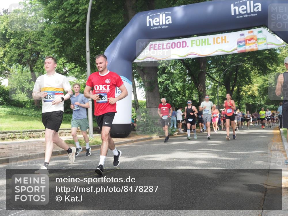 29.06.2025 - hella hamburg halbmarathon KatJ http://msf.ph/oto/8478287 29.06.2025 11:34:08 Zwischen KM18-KM19 2229, 3532, 3533, 4223, 4224, 6485, 8525, 8526 meine-sportfotos.de