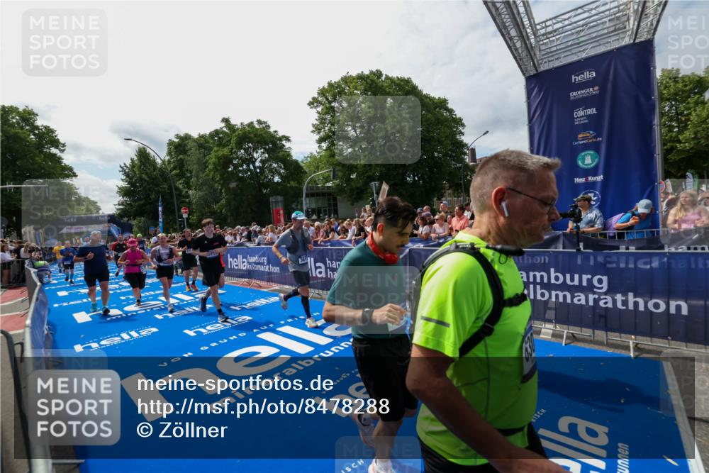 29.06.2025 - hella hamburg halbmarathon Zöllner http://msf.ph/oto/8478288 29.06.2025 11:29:03 Ziel 2703, 2914, 2919, 3613, 5561, 5658, 6307, 6710, 7387, 8787, 9108, 9830, 10198, 10586, 12216, 15466, 17199, 17944, 17989, 18371, 19233 meine-sportfotos.de