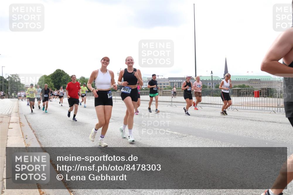 29.06.2025 - hella hamburg halbmarathon Lena Gebhardt http://msf.ph/oto/8478303 29.06.2025 10:33:26 Lombardsbrücke 1324, 1764, 1995, 2038, 2054, 2085, 2342, 2776, 2838, 2959, 3170, 3341, 3391, 3560, 3812, 3871, 4030, 4096, 4164, 4361, 4433, 4445, 4449, 4650, 5075, 5096, 5110, 5141, 5180, 5569, 5581, 5917, 6109, 6773, 6854, 6999, 7653, 7705, 7982, 8021, 8157, 8282, 8595, 8891, 9143, 9234, 9258, 9289, 9438, 9471, 9591, 9592, 9750, 9780, 9799, 11229, 11260, 11713, 11811, 11826, 12039, 14305, 14743, 15951 meine-sportfotos.de