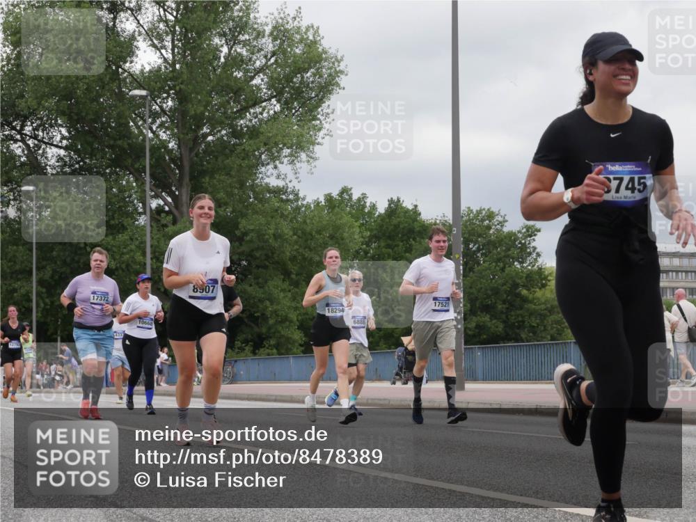 29.06.2025 - hella hamburg halbmarathon Luisa Fischer http://msf.ph/oto/8478389 29.06.2025 10:48:31 Kennedybrücke 17372, 12793, 433, 10668, 8907, 18294, 6888, 17521, 745, 1024, 1798, 3570, 4275, 4337, 4388, 5949, 6841, 6888, 8745, 8907, 10668 meine-sportfotos.de