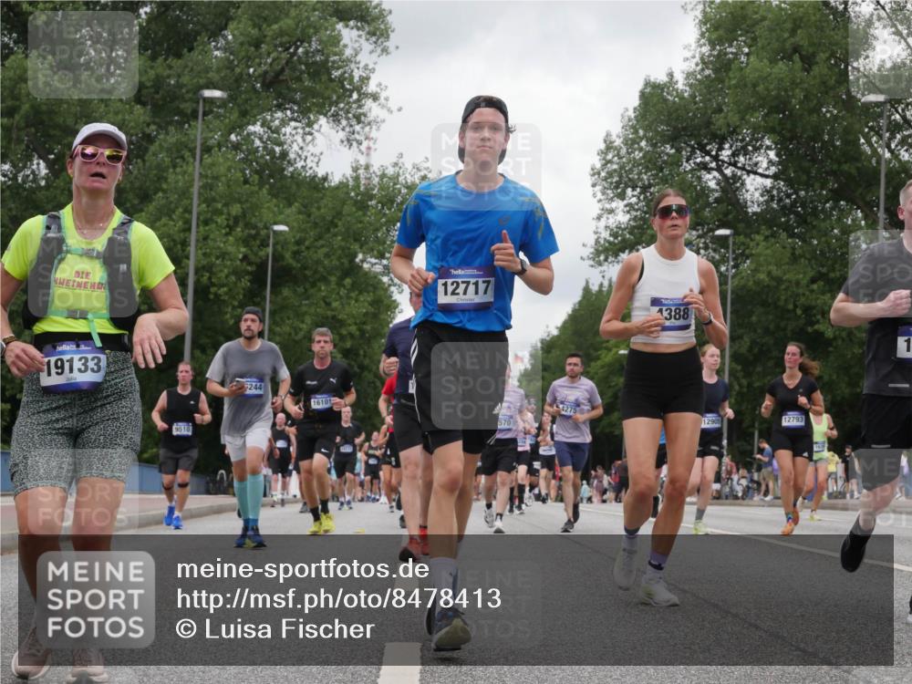 29.06.2025 - hella hamburg halbmarathon Luisa Fischer http://msf.ph/oto/8478413 29.06.2025 10:48:34 Kennedybrücke 19133, 9510, 244, 16101, 12717, 1388, 570, 4275, 12905, 12793, 1, 1798, 3570, 4275, 4337, 4388, 5099, 5949, 6841, 6888, 8907, 10668 meine-sportfotos.de