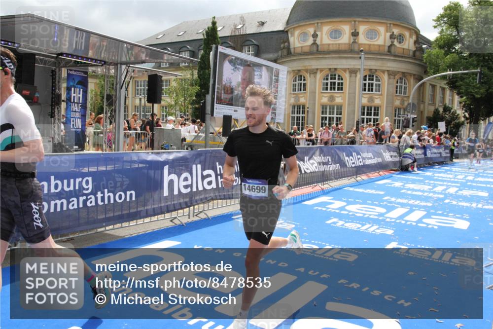 29.06.2025 - hella hamburg halbmarathon Michael Strokosch http://msf.ph/oto/8478535 29.06.2025 10:40:22 Ziel 5410, 5803, 8370, 8465, 12704, 14699, 17916, 18614 meine-sportfotos.de
