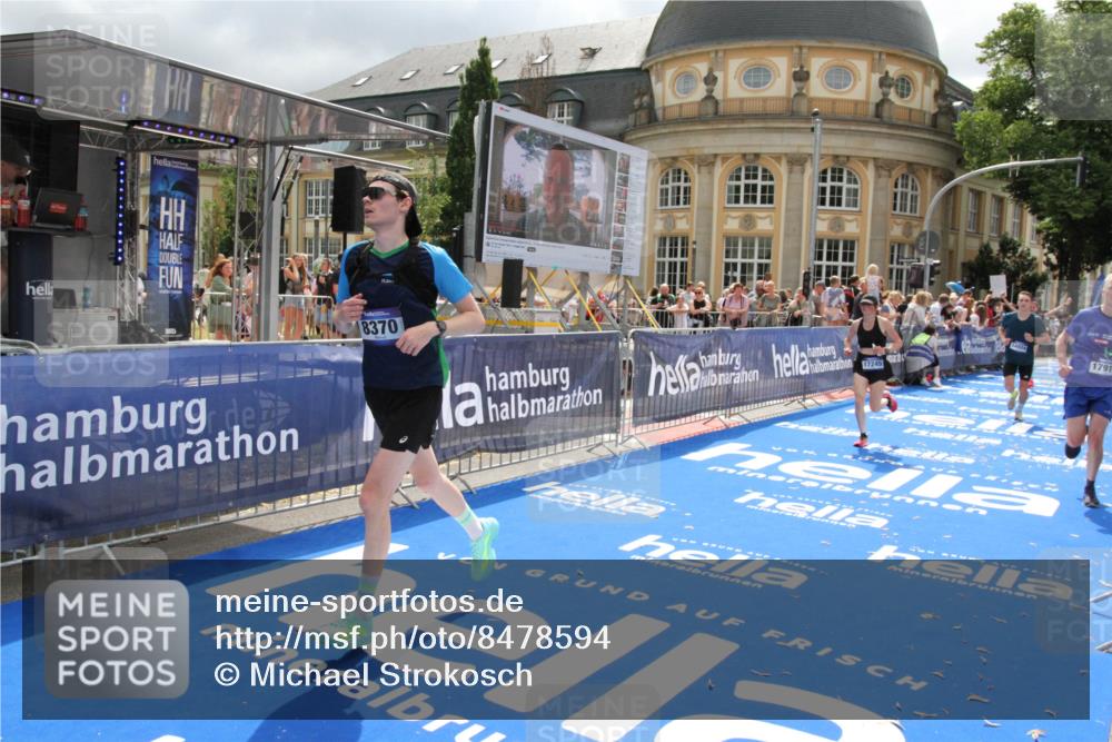 29.06.2025 - hella hamburg halbmarathon Michael Strokosch http://msf.ph/oto/8478594 29.06.2025 10:40:28 Ziel 6649, 8370, 14924, 15247, 17245, 17916 meine-sportfotos.de