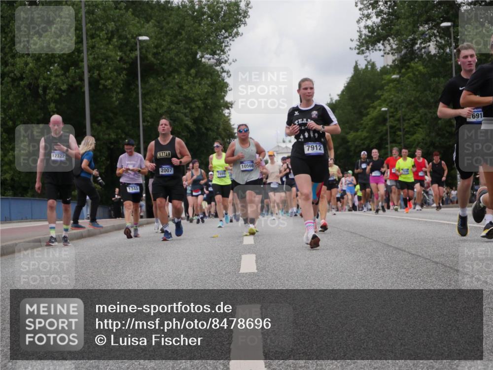 29.06.2025 - hella hamburg halbmarathon Luisa Fischer http://msf.ph/oto/8478696 29.06.2025 10:48:47 Kennedybrücke 12322, 1345, 7912, 2007, 10566, 7699, 691, 1774, 2550, 2779, 3993, 5099, 5190, 5339, 7699, 7859, 7912, 9536, 10562, 10727 meine-sportfotos.de