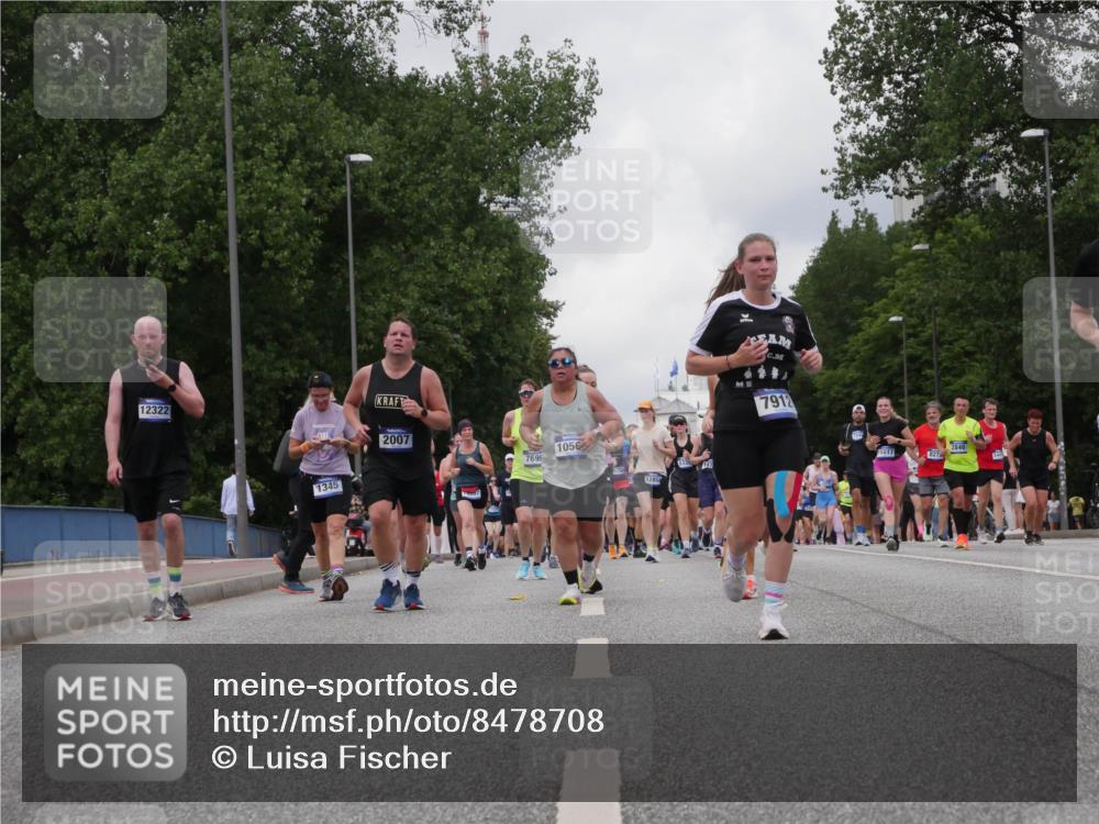 29.06.2025 - hella hamburg halbmarathon Luisa Fischer http://msf.ph/oto/8478708 29.06.2025 10:48:48 Kennedybrücke 12322, 1345, 2007, 7699, 1056, 1285, 7912, 2846, 15517, 827, 1774, 2550, 2779, 3993, 5190, 5339, 7699, 7859, 7912, 9536, 10562, 10727 meine-sportfotos.de