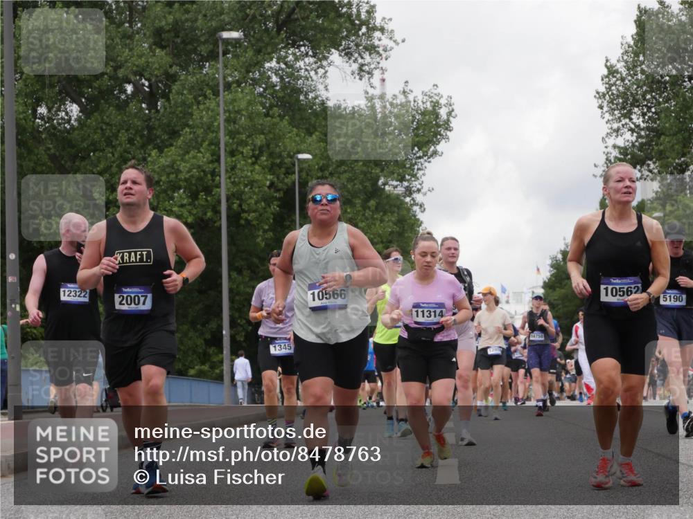 29.06.2025 - hella hamburg halbmarathon Luisa Fischer http://msf.ph/oto/8478763 29.06.2025 10:48:51 Kennedybrücke 12322, 2007, 1345, 10566, 11314, 1289, 14758, 10562, 5190, 2550, 2846, 3879, 3993, 5190, 5339, 7699, 7912, 8272, 9536, 10562, 10727 meine-sportfotos.de
