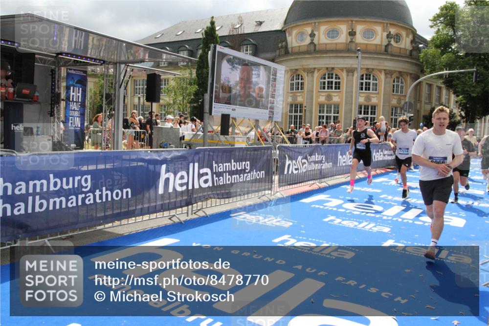 29.06.2025 - hella hamburg halbmarathon Michael Strokosch http://msf.ph/oto/8478770 29.06.2025 10:40:35 Ziel 6649, 7284, 8966, 10978, 11767, 12365, 12540, 15015, 15164, 15247, 17214, 18192 meine-sportfotos.de