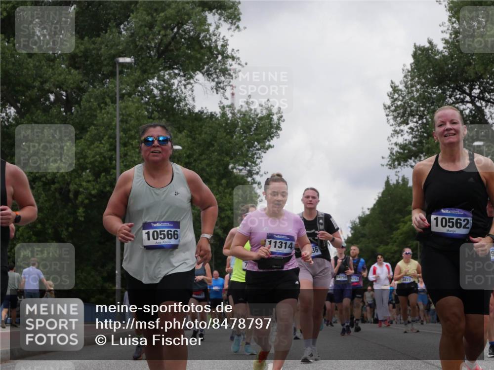 29.06.2025 - hella hamburg halbmarathon Luisa Fischer http://msf.ph/oto/8478797 29.06.2025 10:48:52 Kennedybrücke 10566, 11314, 36, 14758, 5751, 3879, 10562, 2846, 3879, 3993, 5190, 5339, 7699, 7912, 8272, 8594, 9536, 10562 meine-sportfotos.de