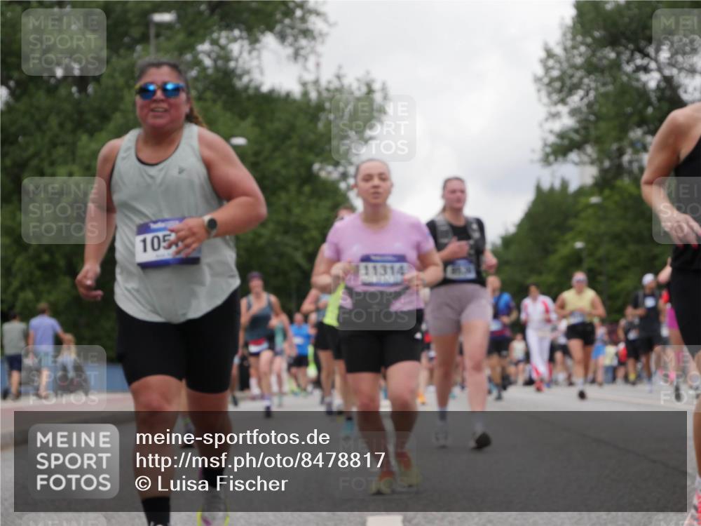 29.06.2025 - hella hamburg halbmarathon Luisa Fischer http://msf.ph/oto/8478817 29.06.2025 10:48:53 Kennedybrücke 105, 11314, 2846, 2954, 3879, 3993, 5190, 5339, 7699, 7912, 8272, 8594, 9536, 10562 meine-sportfotos.de