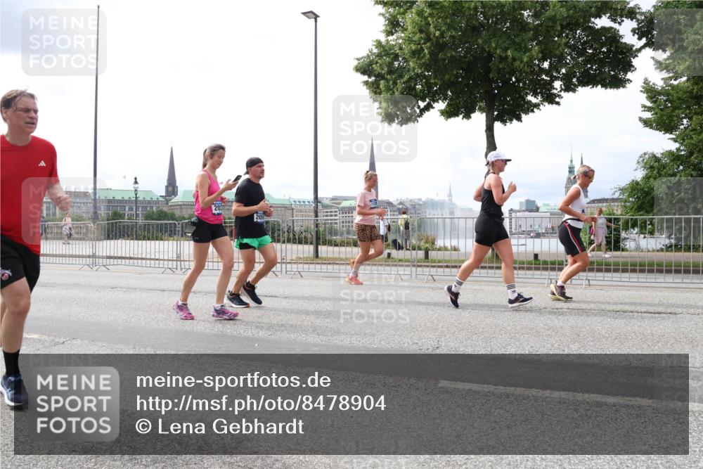 29.06.2025 - hella hamburg halbmarathon Lena Gebhardt http://msf.ph/oto/8478904 29.06.2025 10:33:28 Lombardsbrücke 203, 1189, 1275, 1324, 1764, 1995, 2038, 2054, 2085, 2342, 2776, 2838, 2959, 3170, 3341, 3391, 3560, 3812, 3871, 4030, 4096, 4164, 4361, 4433, 4445, 4449, 4650, 4696, 5075, 5096, 5110, 5141, 5180, 5557, 5569, 5581, 5917, 6109, 6773, 6854, 6999, 7653, 7705, 7982, 8021, 8157, 8282, 8595, 8891, 9143, 9234, 9258, 9289, 9438, 9591, 9592, 9750, 9780, 9799, 11229, 11260, 11713, 11811, 11826, 12039, 14305, 14743, 15951 meine-sportfotos.de
