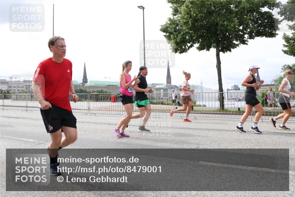29.06.2025 - hella hamburg halbmarathon Lena Gebhardt http://msf.ph/oto/8479001 29.06.2025 10:33:29 Lombardsbrücke 203, 1189, 1275, 1324, 1764, 1896, 1995, 2038, 2054, 2085, 2342, 2776, 2838, 2959, 3170, 3341, 3560, 3812, 3871, 4030, 4096, 4164, 4361, 4433, 4445, 4449, 4650, 4696, 5075, 5096, 5141, 5180, 5557, 5569, 5581, 5821, 5822, 5887, 5917, 6109, 6773, 6854, 6999, 7653, 7705, 8021, 8157, 8282, 8595, 8891, 9234, 9258, 9289, 9438, 9591, 9592, 9750, 9780, 9799, 10561, 11229, 11260, 11713, 11811, 11826, 12039, 14305, 14743, 15951 meine-sportfotos.de