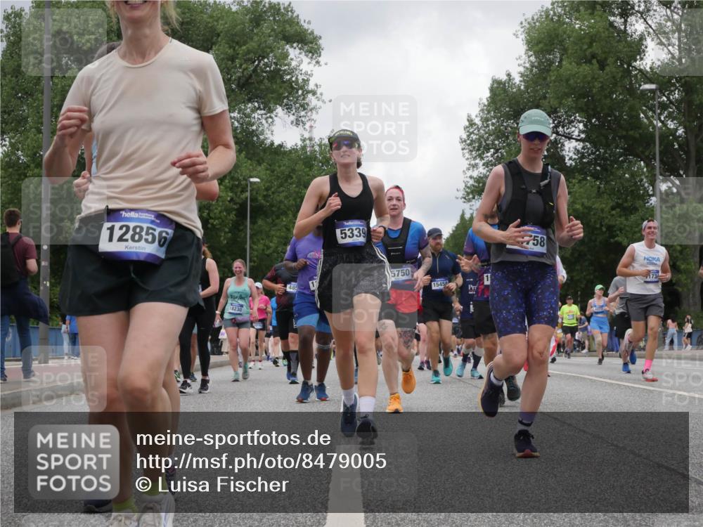 29.06.2025 - hella hamburg halbmarathon Luisa Fischer http://msf.ph/oto/8479005 29.06.2025 10:48:59 Kennedybrücke 12856, 18230, 485, 5339, 5750, 1545, 58, 3377, 173, 1085, 2664, 2846, 2954, 3357, 3377, 3879, 3993, 4820, 5108, 5190, 5339, 5703, 6763, 7699, 8272, 8594, 9536 meine-sportfotos.de