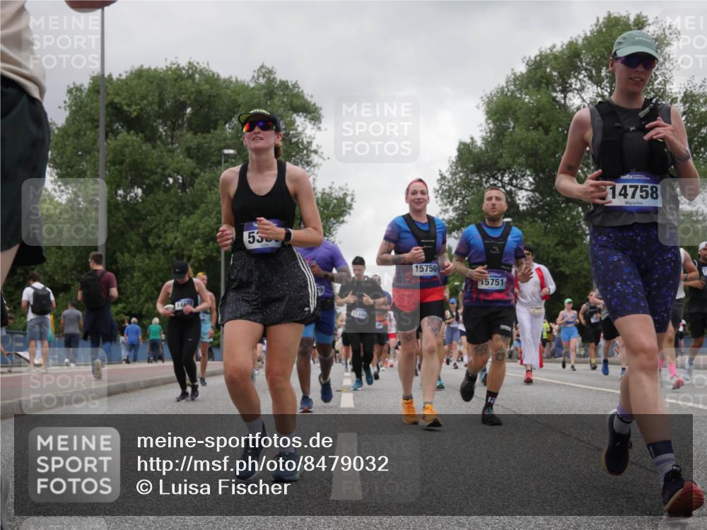 29.06.2025 - hella hamburg halbmarathon Luisa Fischer http://msf.ph/oto/8479032 29.06.2025 10:49:00 Kennedybrücke 149, 550, 12332, 15750, 15751, 14758, 1085, 2657, 2664, 2846, 2954, 3357, 3377, 3879, 3993, 4119, 4820, 5108, 5703, 6763, 8272, 8594 meine-sportfotos.de