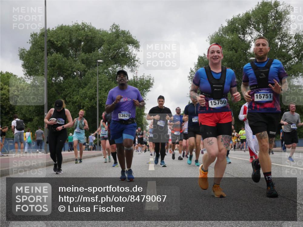 29.06.2025 - hella hamburg halbmarathon Luisa Fischer http://msf.ph/oto/8479067 29.06.2025 10:49:01 Kennedybrücke 4971, 7314, 18230, 13629, 12332, 140, 1545, 15750, 15751, 13, 295, 1085, 2657, 2664, 2846, 2954, 3357, 3377, 3879, 4119, 4820, 5108, 5703, 6763, 8272, 8594 meine-sportfotos.de