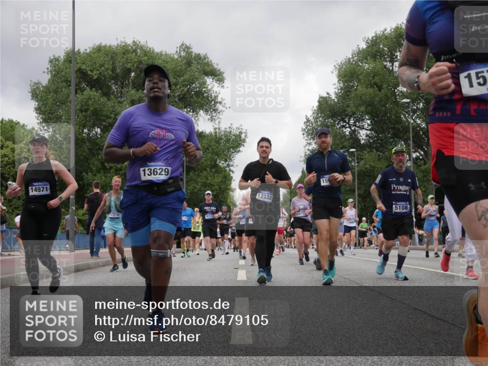 29.06.2025 - hella hamburg halbmarathon Luisa Fischer http://msf.ph/oto/8479105 29.06.2025 10:49:02 Kennedybrücke 14971, 17314, 13629, 187127, 12332, 676, 15, 5108, 15, 1085, 2657, 2664, 2846, 2954, 3357, 3377, 3879, 4119, 4820, 5108, 5703, 6763, 8272, 8594 meine-sportfotos.de