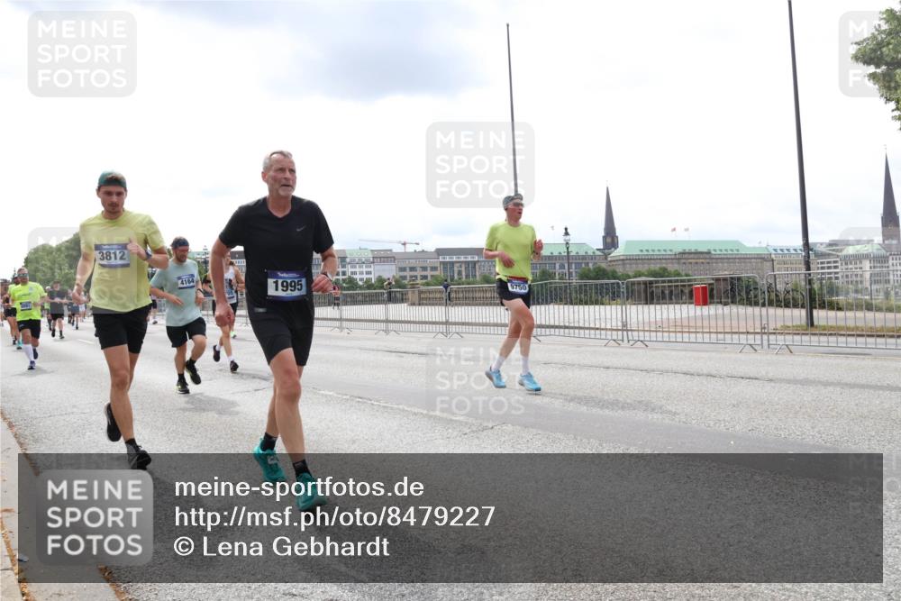 29.06.2025 - hella hamburg halbmarathon Lena Gebhardt http://msf.ph/oto/8479227 29.06.2025 10:33:30 Lombardsbrücke 3812, 4164, 1995, 9750, 1189, 1275, 1324, 1764, 1896, 1995, 2038, 2054, 2085, 2342, 2776, 2838, 3170, 3341, 3560, 3812, 3871, 4030, 4164, 4361, 4433, 4445, 4449, 4650, 4696, 5075, 5096, 5141, 5180, 5557, 5569, 5581, 5821, 5822, 5887, 5917, 6109, 6773, 6854, 6999, 7653, 7705, 8021, 8157, 8282, 8595, 8891, 9234, 9258, 9289, 9438, 9591, 9592, 9750, 9780, 9799, 10561, 11229, 11713, 11811, 11826, 12039, 14305, 14743, 15951 meine-sportfotos.de
