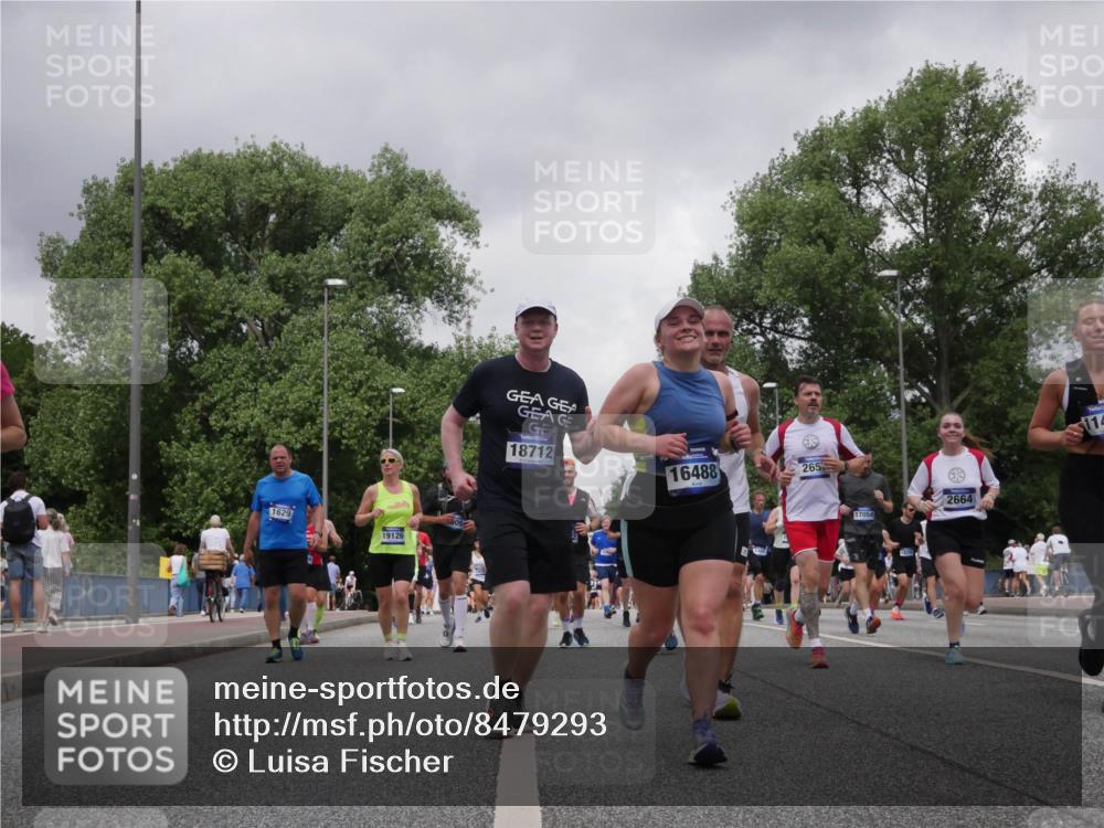29.06.2025 - hella hamburg halbmarathon Luisa Fischer http://msf.ph/oto/8479293 29.06.2025 10:49:07 Kennedybrücke 1629, 19126, 18712, 16488, 265, 17054, 2664, 1060, 1085, 1465, 2657, 2664, 2965, 3357, 3377, 4119, 4820, 5108, 5703, 5914, 6393, 6763, 6980 meine-sportfotos.de