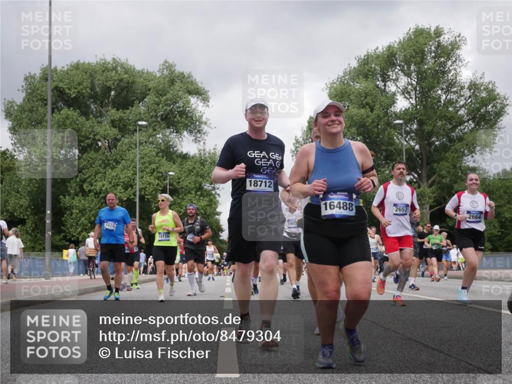 29.06.2025 - hella hamburg halbmarathon Luisa Fischer http://msf.ph/oto/8479304 29.06.2025 10:49:08 Kennedybrücke 1629, 19126, 18712, 1903, 16488, 2657, 2664, 1060, 1085, 1465, 2657, 2664, 2965, 3357, 3377, 4102, 4119, 4820, 5703, 5914, 6393, 6763, 6980 meine-sportfotos.de