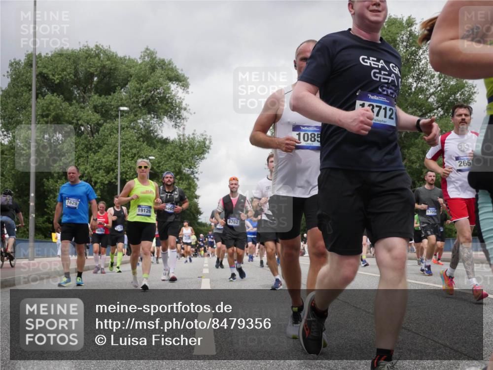 29.06.2025 - hella hamburg halbmarathon Luisa Fischer http://msf.ph/oto/8479356 29.06.2025 10:49:09 Kennedybrücke 1629, 19126, 8762, 1085, 3712, 17054, 265, 1060, 1085, 1465, 1854, 2217, 2657, 2664, 2965, 3357, 3377, 4099, 4102, 4119, 5703, 5914, 6393, 6763, 6980 meine-sportfotos.de