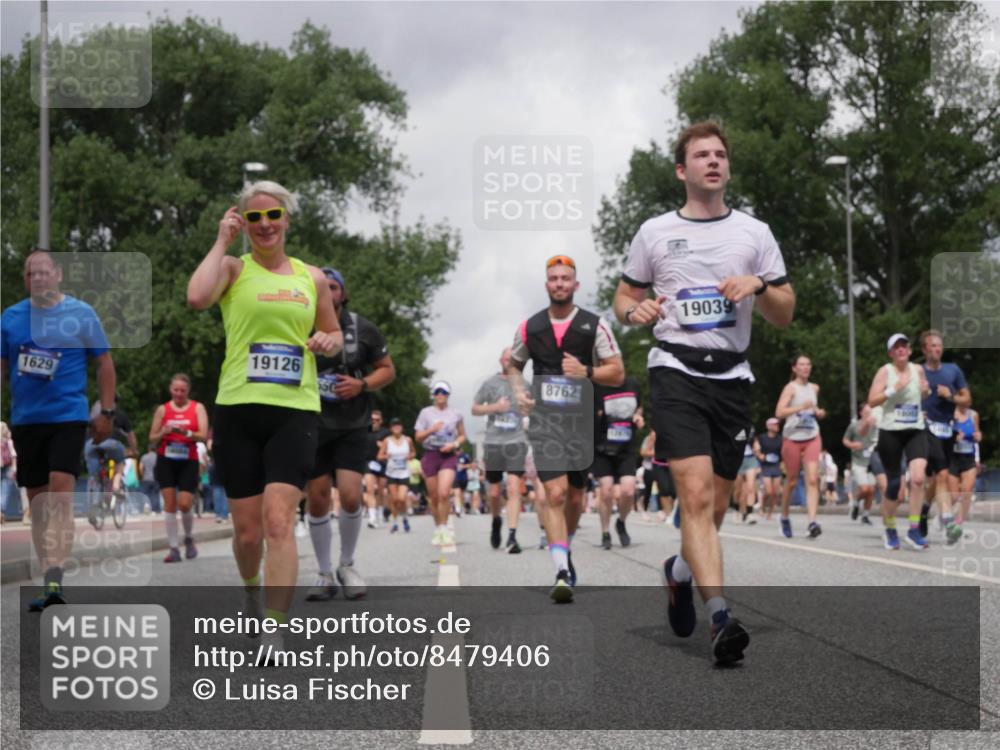 29.06.2025 - hella hamburg halbmarathon Luisa Fischer http://msf.ph/oto/8479406 29.06.2025 10:49:10 Kennedybrücke 19126, 8762, 1629, 19039, 1060, 1085, 1465, 1854, 2217, 2657, 2664, 2965, 3357, 3377, 4099, 4102, 4119, 5914, 6393, 6763, 6980 meine-sportfotos.de