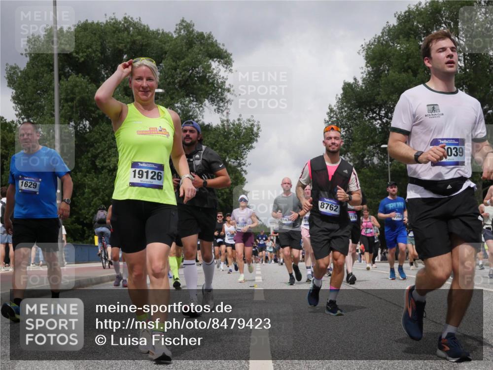 29.06.2025 - hella hamburg halbmarathon Luisa Fischer http://msf.ph/oto/8479423 29.06.2025 10:49:11 Kennedybrücke 1629, 19126, 14582, 143, 8762, 878, 060, 039, 1060, 1085, 1465, 1854, 2217, 2657, 2664, 2965, 3357, 3377, 4099, 4102, 4119, 5914, 6393, 6788, 6980, 7983 meine-sportfotos.de