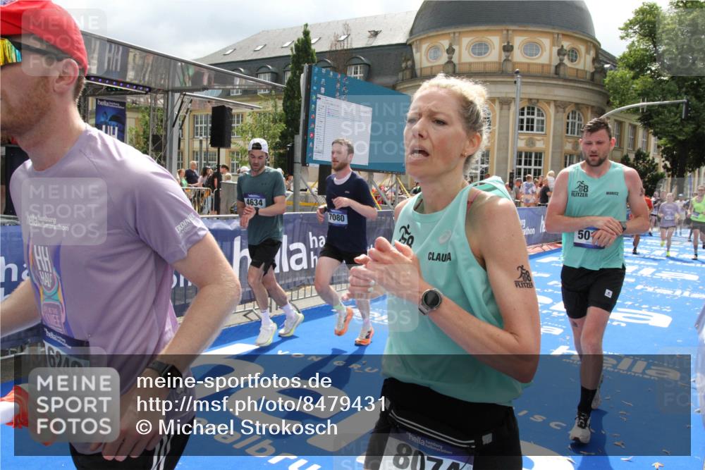 29.06.2025 - hella hamburg halbmarathon Michael Strokosch http://msf.ph/oto/8479431 29.06.2025 10:40:52 Ziel 1631, 1882, 2750, 4634, 4889, 5014, 5026, 5745, 6429, 7080, 7109, 7378, 8074, 8629, 9547, 9979, 10369, 10934, 11959, 14092, 14661, 15351, 16201, 16249, 17486 meine-sportfotos.de