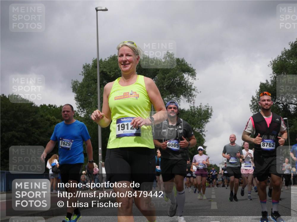 29.06.2025 - hella hamburg halbmarathon Luisa Fischer http://msf.ph/oto/8479442 29.06.2025 10:49:11 Kennedybrücke 1629, 19120, 6509, 14582, 14379, 6911, 8762, 1060, 1085, 1465, 1854, 2217, 2657, 2664, 2965, 3357, 3377, 4099, 4102, 4119, 5914, 6393, 6788, 6980, 7983 meine-sportfotos.de