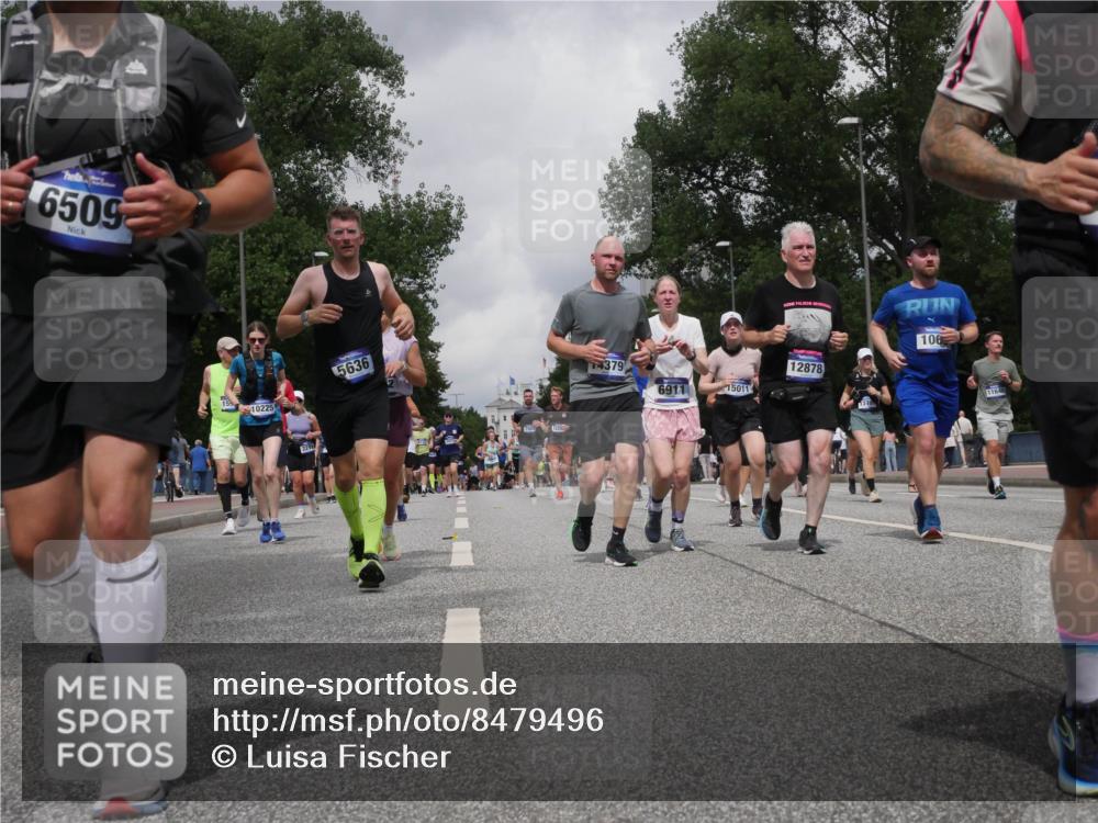 29.06.2025 - hella hamburg halbmarathon Luisa Fischer http://msf.ph/oto/8479496 29.06.2025 10:49:13 Kennedybrücke 6509, 155, 10225, 2218, 106, 5636, 4379, 12878, 6911, 15011, 11640, 1060, 1465, 1854, 2217, 2657, 2965, 4099, 4102, 4119, 5914, 6393, 6788, 6980, 7983 meine-sportfotos.de