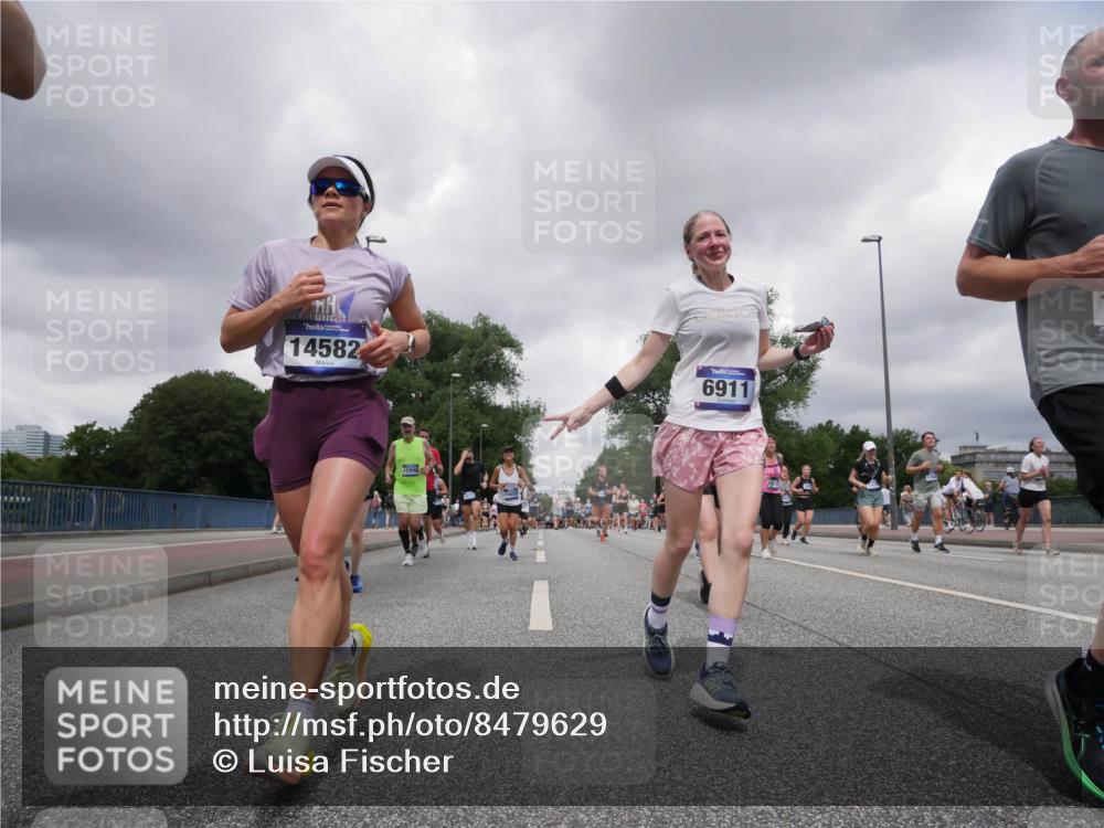 29.06.2025 - hella hamburg halbmarathon Luisa Fischer http://msf.ph/oto/8479629 29.06.2025 10:49:16 Kennedybrücke 14582, 1599, 6911, 1060, 1465, 1854, 2217, 2965, 4099, 4102, 5914, 6393, 6788, 6980, 7530, 7983 meine-sportfotos.de