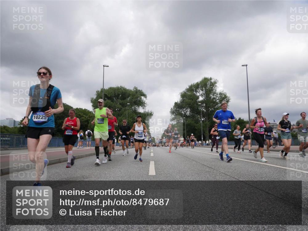 29.06.2025 - hella hamburg halbmarathon Luisa Fischer http://msf.ph/oto/8479687 29.06.2025 10:49:17 Kennedybrücke 10225, 15998, 725, 18084, 16031, 4099, 1164, 1060, 1426, 1854, 2217, 2965, 4099, 4102, 5914, 6393, 6788, 6980, 7530, 7983 meine-sportfotos.de