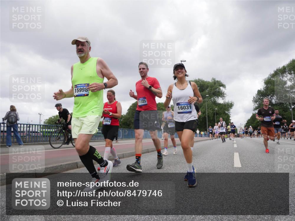 29.06.2025 - hella hamburg halbmarathon Luisa Fischer http://msf.ph/oto/8479746 29.06.2025 10:49:19 Kennedybrücke 15998, 18084, 11725, 2216, 16031, 12298, 1060, 1421, 1426, 1854, 2217, 4099, 4102, 6393, 6788, 6980, 7530, 7983 meine-sportfotos.de
