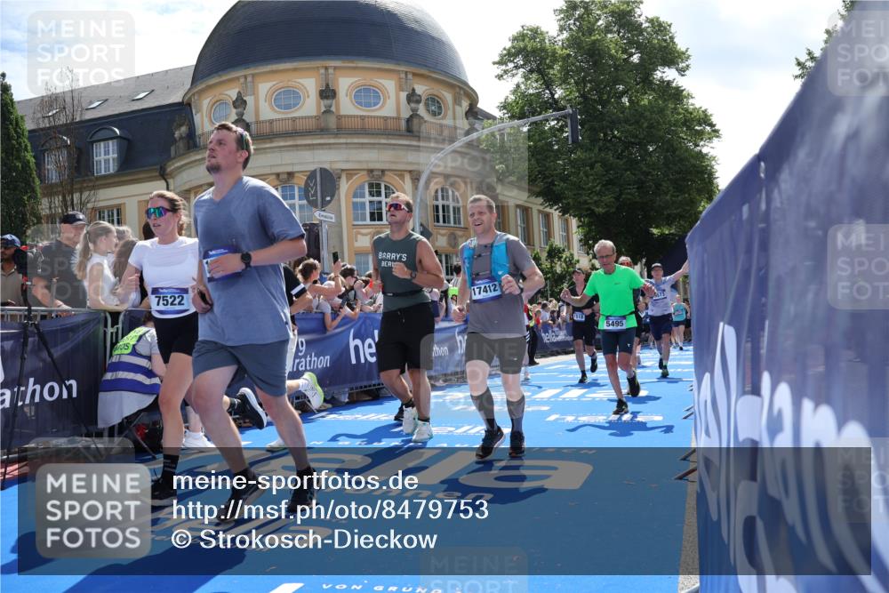 29.06.2025 - hella hamburg halbmarathon Strokosch-Dieckow http://msf.ph/oto/8479753 29.06.2025 11:34:11 Ziel 1518, 1627, 2933, 3122, 3511, 5028, 5055, 5495, 5604, 6821, 7522, 9573, 10561, 12097, 12184, 12408, 12573, 12755, 12869, 13177, 13422, 15004, 15661, 15870, 17053, 17412, 19006 meine-sportfotos.de