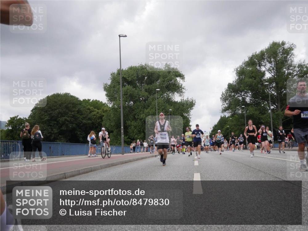 29.06.2025 - hella hamburg halbmarathon Luisa Fischer http://msf.ph/oto/8479830 29.06.2025 10:49:21 Kennedybrücke 11726, 798, 1421, 1426, 1854, 2217, 4099, 4102, 4223, 4224, 6788, 7303, 7530, 7983, 10812 meine-sportfotos.de