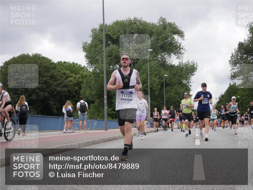 29.06.2025 - hella hamburg halbmarathon Luisa Fischer http://msf.ph/oto/8479889 29.06.2025 10:49:22 Kennedybrücke 11726, 7530, 6133, 2973, 17936, 1421, 1426, 1854, 2217, 4099, 4223, 4224, 6788, 7303, 7530, 7983, 10812 meine-sportfotos.de