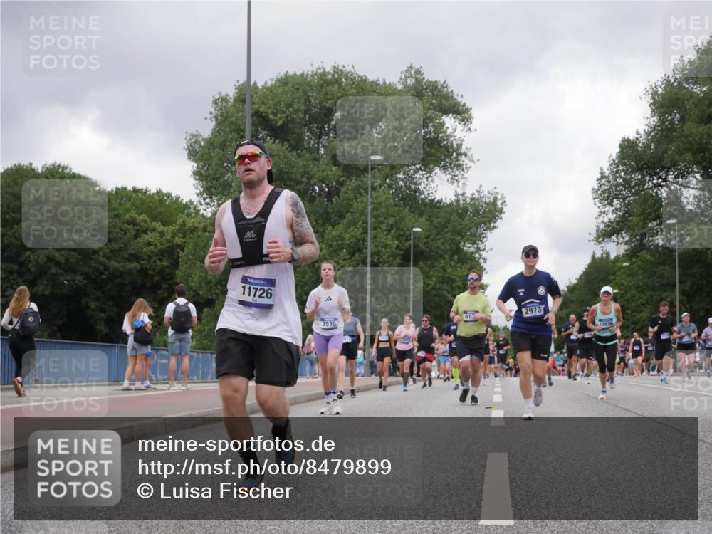 29.06.2025 - hella hamburg halbmarathon Luisa Fischer http://msf.ph/oto/8479899 29.06.2025 10:49:23 Kennedybrücke 11726, 7530, 613, 2973, 17936, 1421, 1426, 4223, 4224, 6788, 7303, 7530, 7983, 10812 meine-sportfotos.de