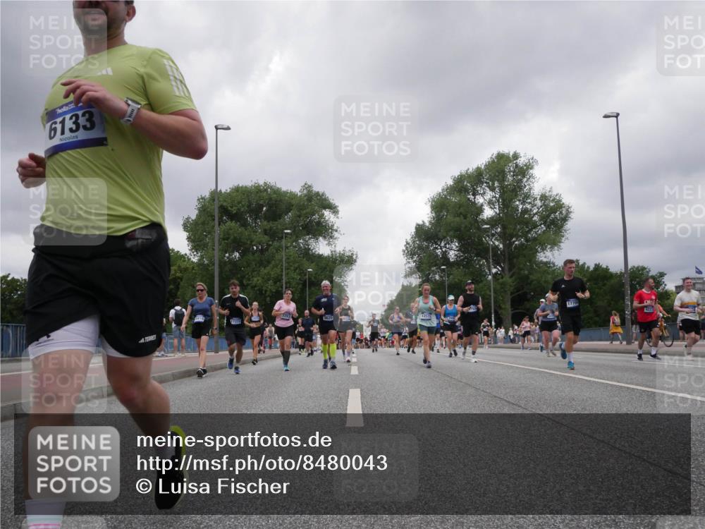 29.06.2025 - hella hamburg halbmarathon Luisa Fischer http://msf.ph/oto/8480043 29.06.2025 10:49:28 Kennedybrücke 6133, 17373, 12575, 1770, 4223, 1421, 1426, 1983, 2008, 4223, 4224, 5044, 7303, 7530, 10367, 10812 meine-sportfotos.de