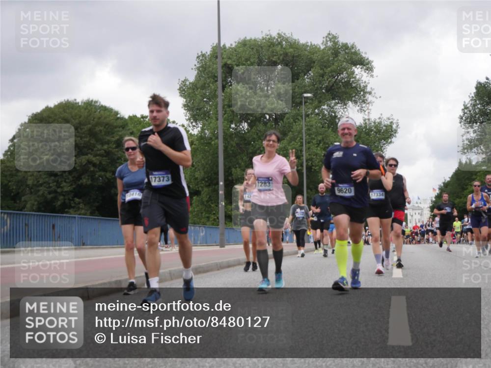29.06.2025 - hella hamburg halbmarathon Luisa Fischer http://msf.ph/oto/8480127 29.06.2025 10:49:30 Kennedybrücke 10416, 17373, 142, 7283, 9620, 17334, 1421, 1426, 1695, 1983, 2008, 2398, 2917, 4223, 4224, 5044, 7303, 10367, 10812 meine-sportfotos.de