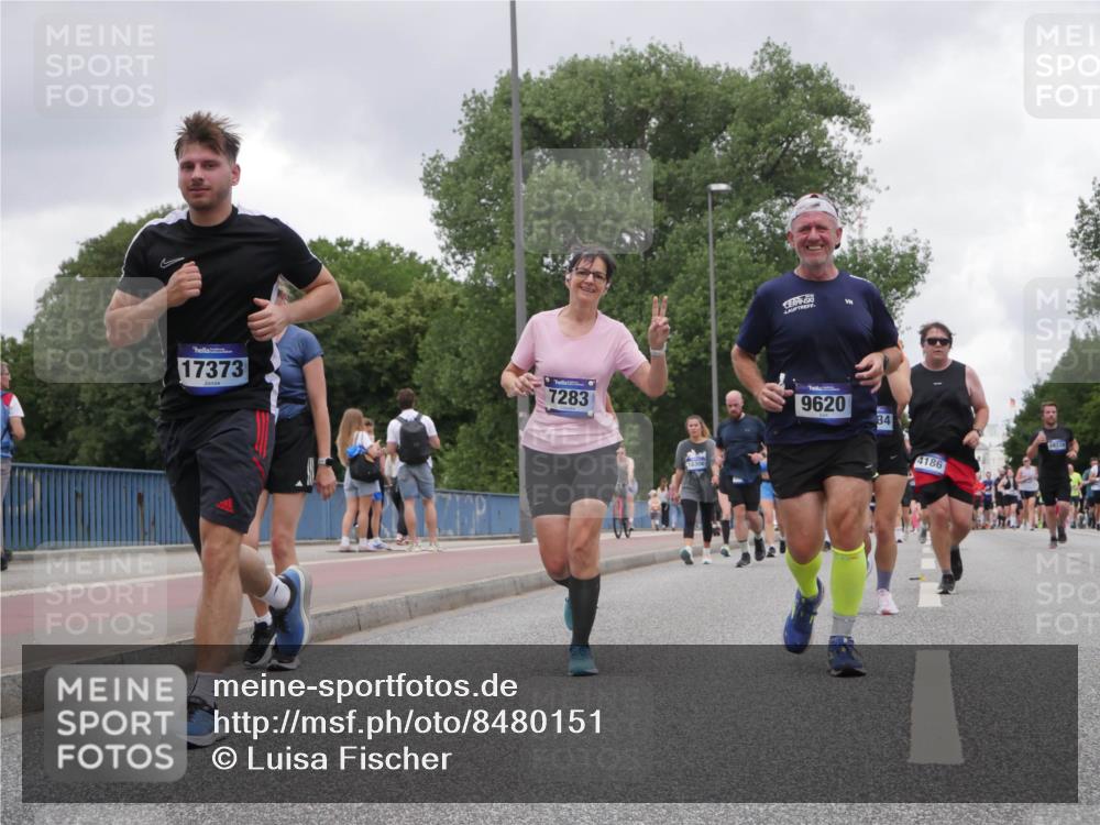 29.06.2025 - hella hamburg halbmarathon Luisa Fischer http://msf.ph/oto/8480151 29.06.2025 10:49:30 Kennedybrücke 17373, 7283, 9620, 34, 4186, 18334, 1421, 1426, 1695, 1983, 2008, 2398, 2917, 4223, 4224, 5044, 7303, 10367, 10812 meine-sportfotos.de