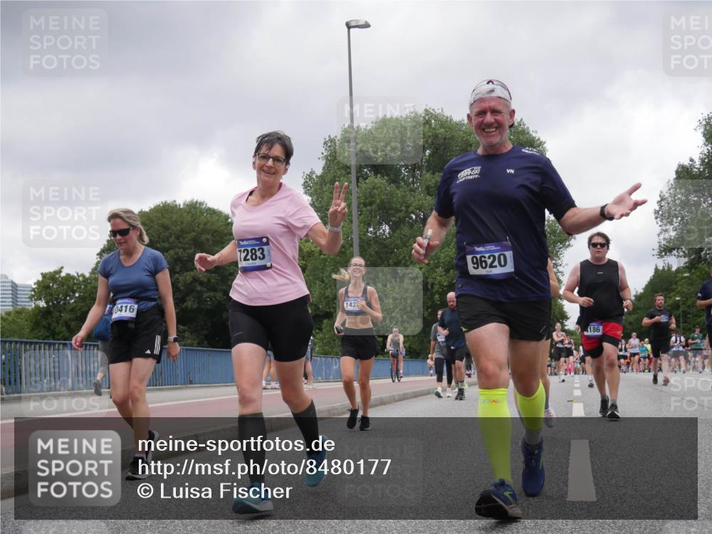 29.06.2025 - hella hamburg halbmarathon Luisa Fischer http://msf.ph/oto/8480177 29.06.2025 10:49:31 Kennedybrücke 0416, 7283, 142, 9620, 186, 1421, 1695, 1983, 2008, 2398, 2917, 4223, 4224, 5044, 7303, 10367, 10812 meine-sportfotos.de