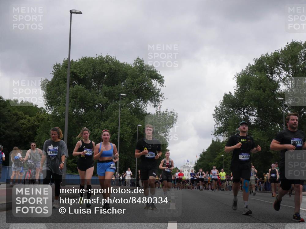 29.06.2025 - hella hamburg halbmarathon Luisa Fischer http://msf.ph/oto/8480334 29.06.2025 10:49:36 Kennedybrücke 1504, 18306, 164, 7901, 13302, 18334, 3160, 1695, 1983, 2008, 2398, 2917, 3160, 3164, 5044, 6124, 6161, 8477, 10230, 10367 meine-sportfotos.de