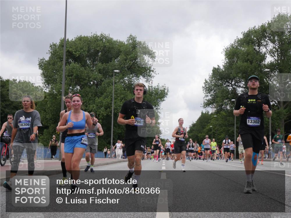 29.06.2025 - hella hamburg halbmarathon Luisa Fischer http://msf.ph/oto/8480366 29.06.2025 10:49:37 Kennedybrücke 18306, 1641, 10875, 7901, 2004, 13302, 1695, 1983, 2008, 2398, 2917, 3160, 3164, 5044, 6124, 6161, 8477, 10230, 10367 meine-sportfotos.de