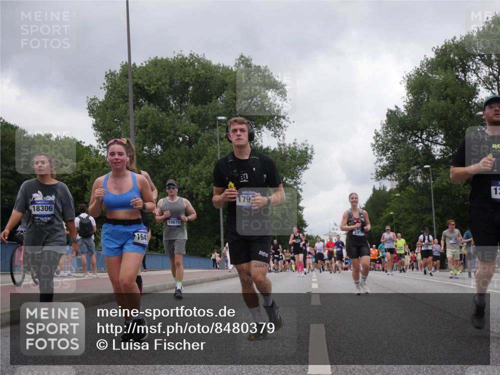 29.06.2025 - hella hamburg halbmarathon Luisa Fischer http://msf.ph/oto/8480379 29.06.2025 10:49:37 Kennedybrücke 18306, 1641, 10875, 179, 2004, 291, 13, 1695, 1983, 2008, 2398, 2917, 3160, 3164, 5044, 6124, 6161, 8477, 10230, 10367 meine-sportfotos.de